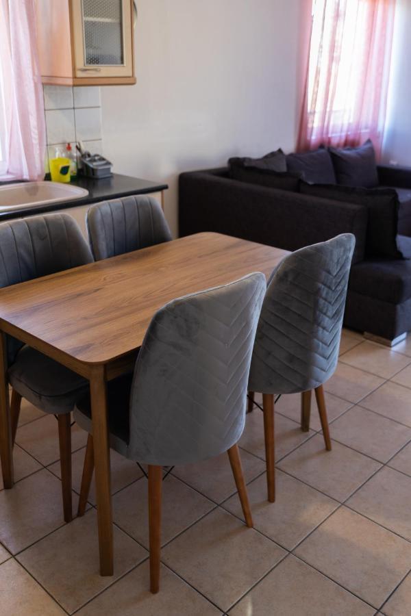 Deluxe Apartment La Лариса Экстерьер фото